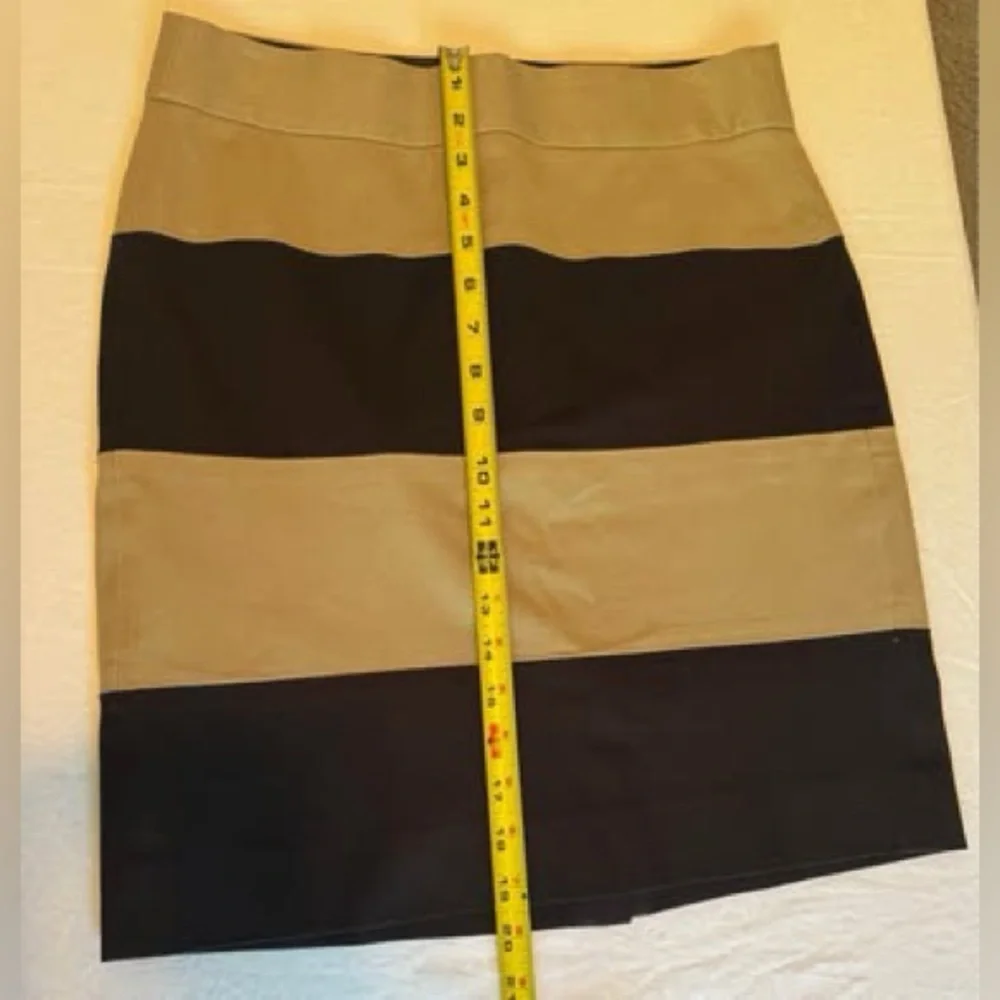 Banana Republic Tan Black Pencil Skirt modern‎ pencil stretch knit stripe